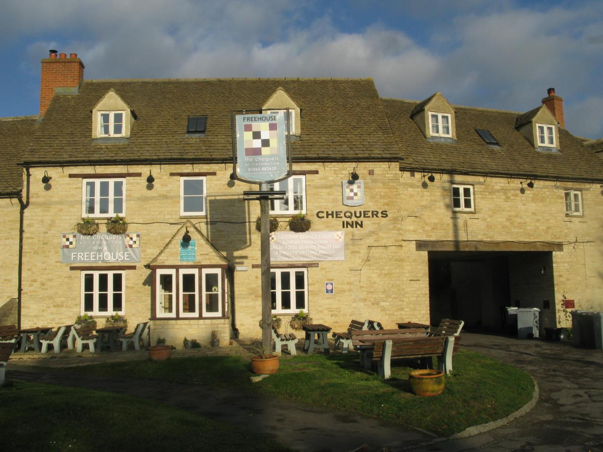 The Chequers Inn Cassington 外观 照片