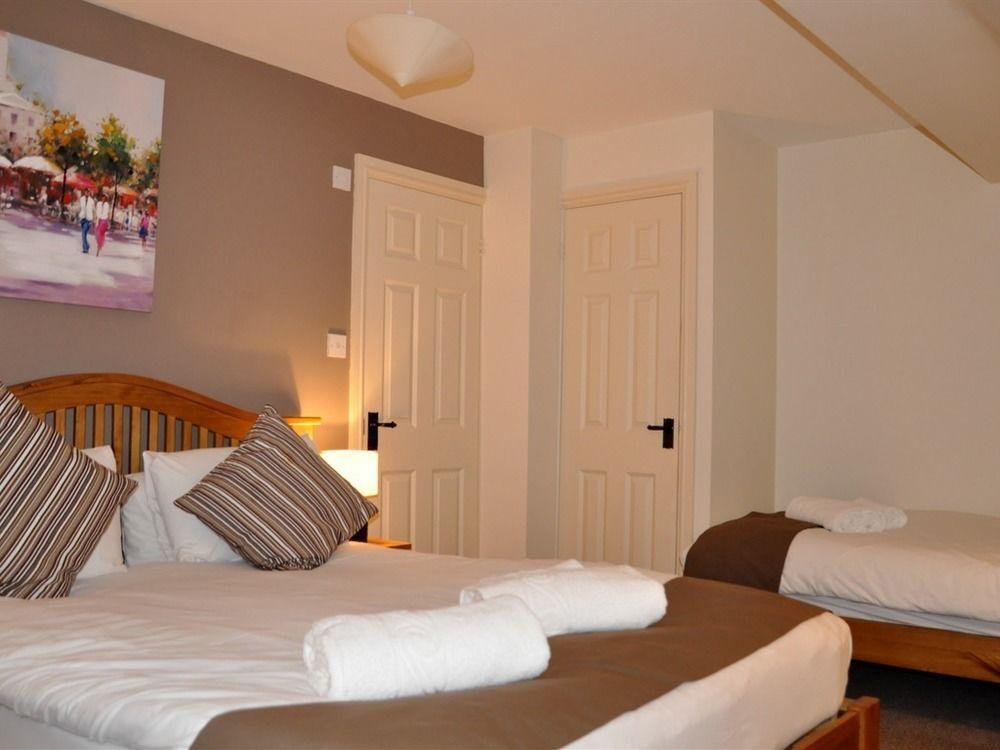 The Chequers Inn Cassington 外观 照片