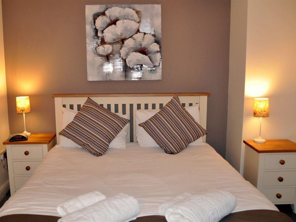 The Chequers Inn Cassington 外观 照片