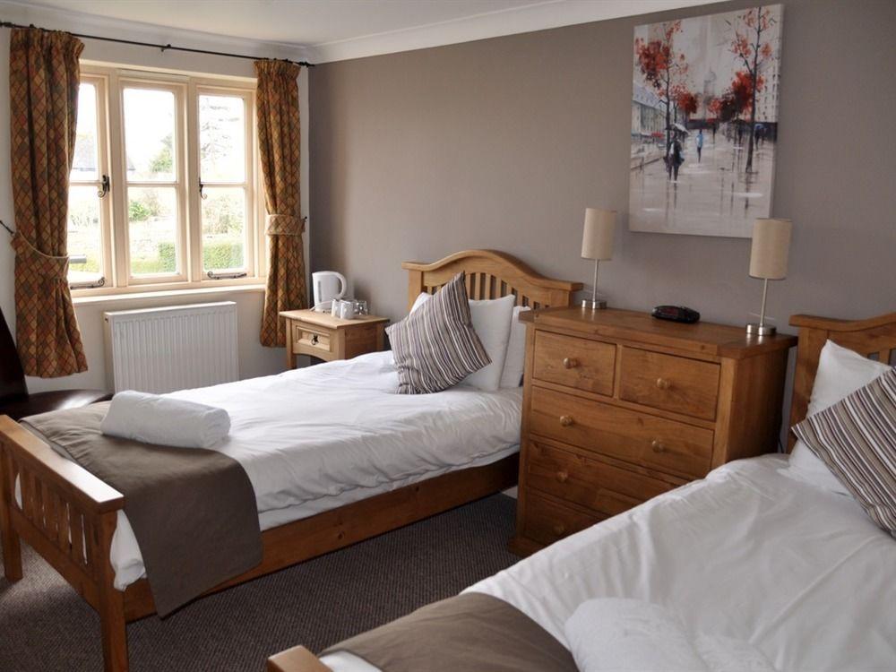 The Chequers Inn Cassington 外观 照片