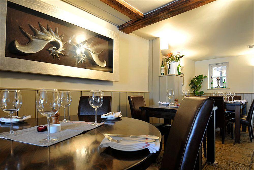 The Chequers Inn Cassington 外观 照片