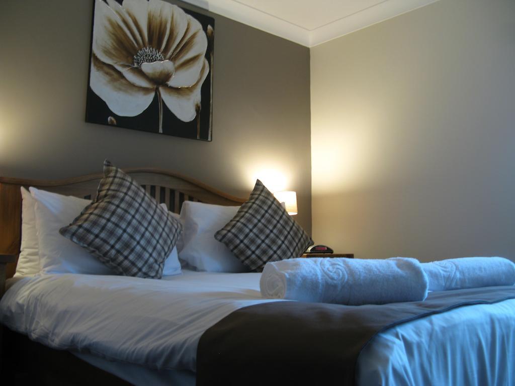 The Chequers Inn Cassington 外观 照片